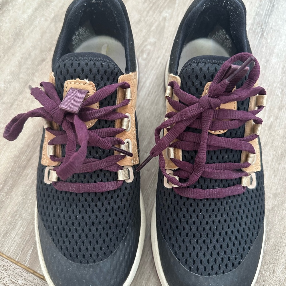 OluKai Black and Tan Women’s Sneakers